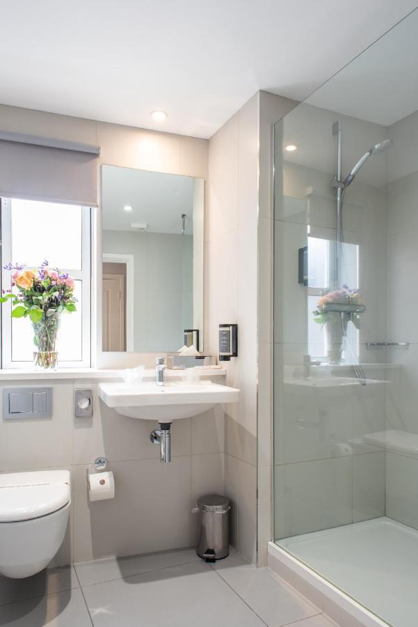 Premier Suites Reading Esterno foto