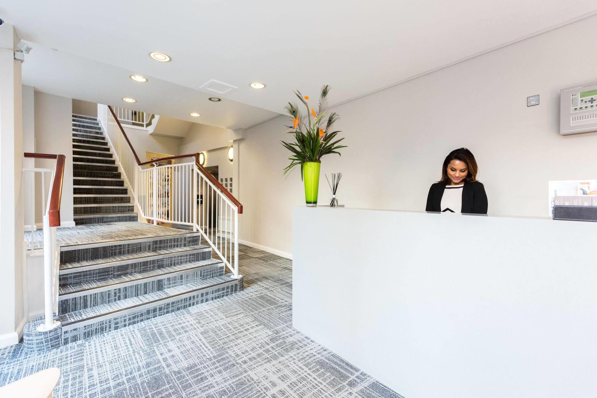 Premier Suites Reading Esterno foto